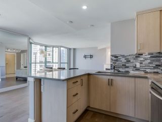 Photo 9: 901 789 JERVIS Street in Vancouver: West End VW Condo for sale (Vancouver West)  : MLS®# R2085949