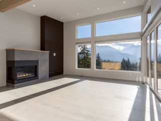 Photo 11: 9 40781 THUNDERBIRD Ridge in Squamish: Garibaldi Highlands House for sale in "Stonehaven" : MLS®# R2220919