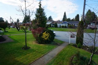 Photo 19: 6882 YEOVIL Place in Burnaby: Montecito House for sale in "Montecito" (Burnaby North)  : MLS®# V1119163