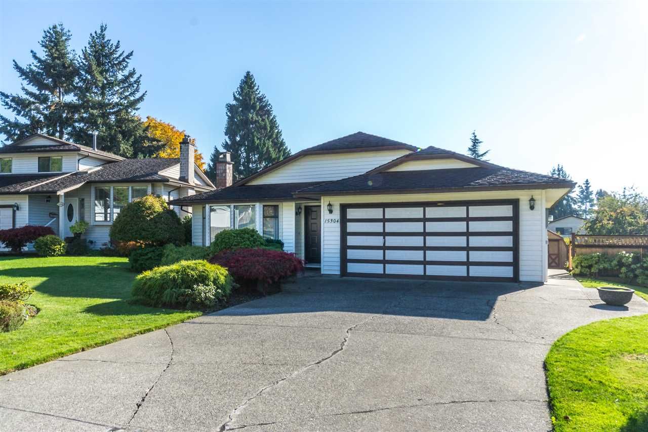 Main Photo: 15304 85A Avenue in Surrey: Fleetwood Tynehead House for sale in "Fleetwood" : MLS®# R2217891