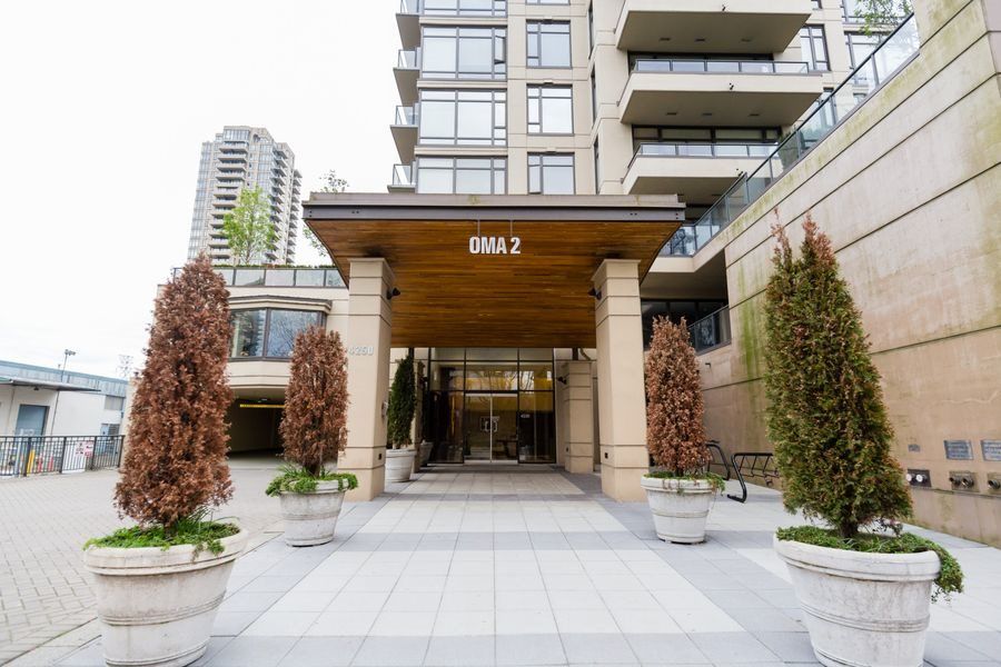 Main Photo: 2201 4250 DAWSON Street in Burnaby: Brentwood Park Condo for sale in "OMA 2" (Burnaby North)  : MLS®# R2118652