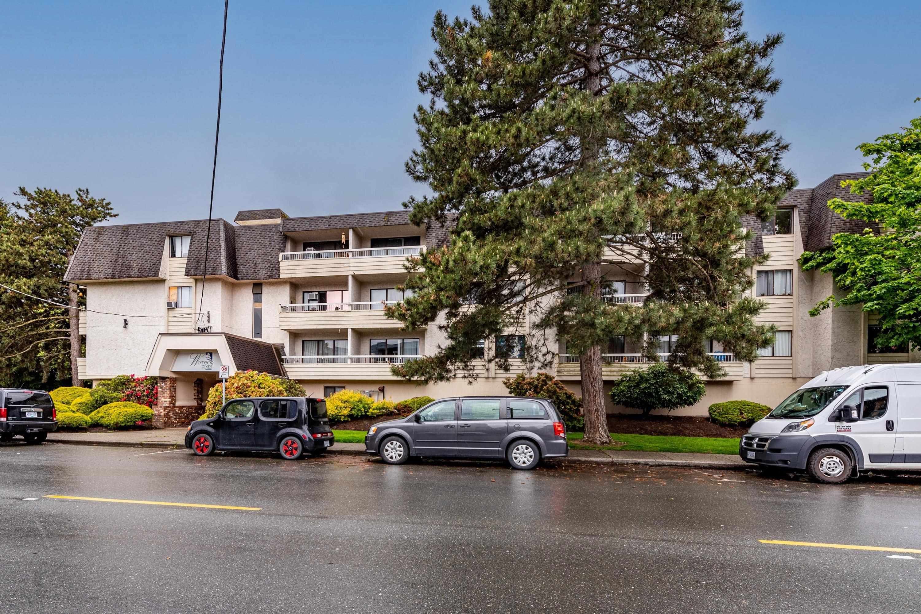 Main Photo: 107 9477 COOK Street in Chilliwack: Chilliwack N Yale-Well Condo for sale in "WINDSOR PINES" : MLS®# R2693597