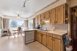 Photo 4: 2314 ROSEDALE Drive in Vancouver: Fraserview VE House for sale (Vancouver East)  : MLS®# R2569771