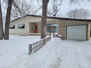 Photo 1: 83 Parkville Drive in Winnipeg: Pulberry Residential for sale (2C)  : MLS®# 202301476