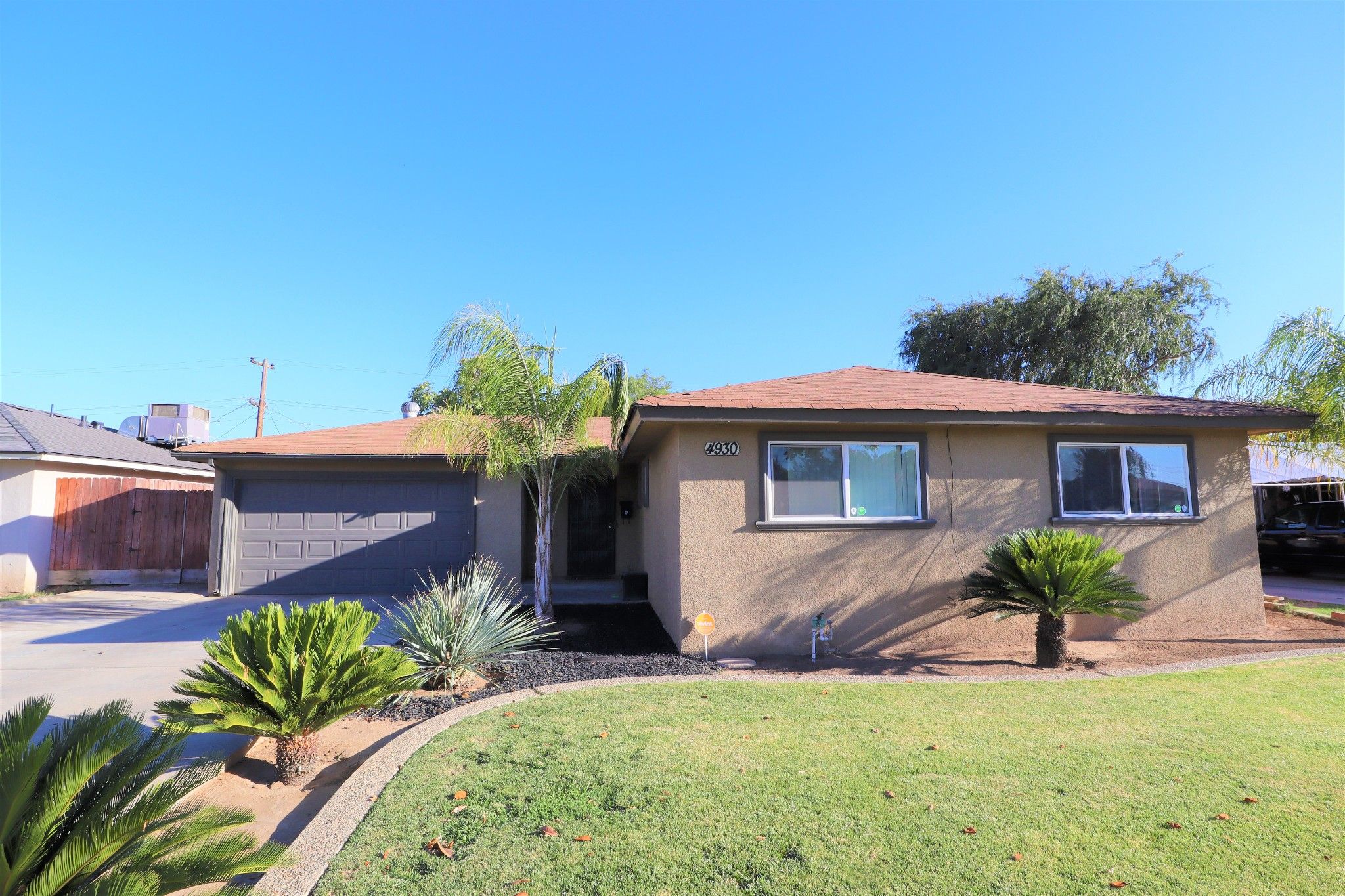 Main Photo: 4930 E Weathermaker Ave, Fresno, CA 93727-1957 in Fresno: Residential for sale : MLS®# 561523