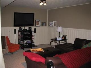 Photo 9: 42 Middleton Crescent in Saskatoon: Nutana Park Single Family Dwelling for sale (Saskatoon Area 02)  : MLS®# 412459