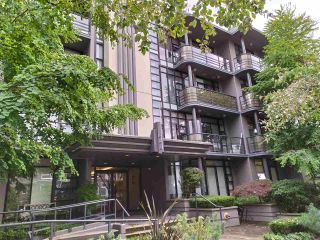 Photo 3: 104 2828 YEW Street in Vancouver: Kitsilano Condo for sale in "The Bel Air" (Vancouver West)  : MLS®# R2502005