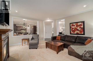 Photo 13: 334 ABBEYDALE CIRCLE in Ottawa: House for sale : MLS®# 1387777