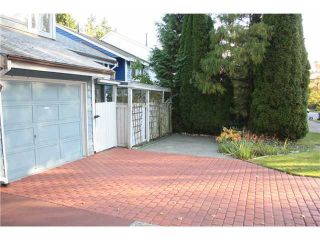 Photo 2: 6950 TYNE Street in Vancouver: Killarney VE 1/2 Duplex for sale in "CHAMPLAIN HEIGHTS" (Vancouver East)  : MLS®# V1044815