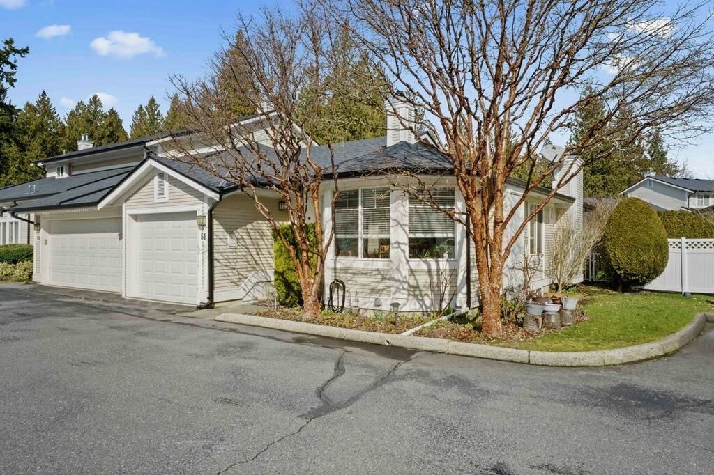 Main Photo: 51 20761 TELEGRAPH Trail in Langley: Walnut Grove Townhouse for sale in "Woodbridge" : MLS®# R2760831