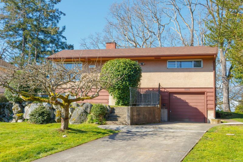 FEATURED LISTING: 3970 Bow Rd Saanich
