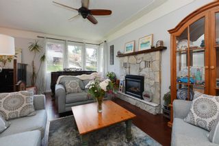 Photo 2: 3340 Mary Anne Cres in Colwood: Co Triangle House for sale : MLS®# 876484