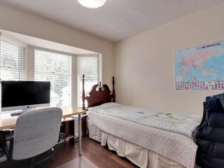 Photo 11: 9285 GOLDHURST Terrace in Burnaby: Forest Hills BN Townhouse for sale in "Copper Hill" (Burnaby North)  : MLS®# R2716304