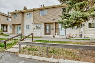 Photo 3: 48 2519 38 Street NE in Calgary: Rundle Row/Townhouse for sale : MLS®# A2048059