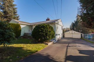 Photo 2: 9470 134 Street in Surrey: Queen Mary Park Surrey House for sale : MLS®# R2219446