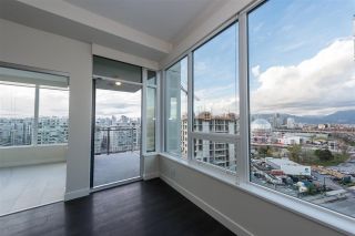 Photo 6: 1610 111 E 1ST Avenue in Vancouver: Mount Pleasant VE Condo for sale in "BLOCK 100" (Vancouver East)  : MLS®# R2123085