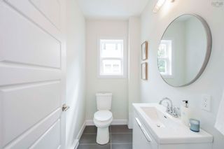 Photo 5: 12 Centre Street in Bedford: 20-Bedford Residential for sale (Halifax-Dartmouth)  : MLS®# 202316823