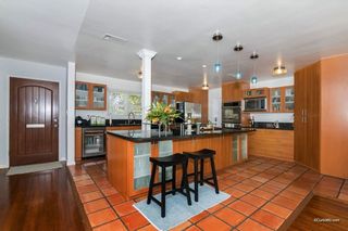 Photo 3: BAY PARK House for sale : 5 bedrooms : 2034 Frankfort St in San Diego