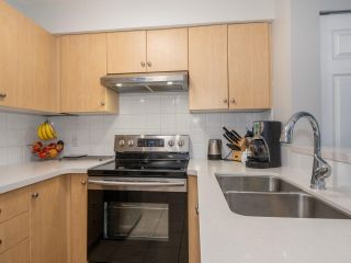 Photo 10: 2319 244 SHERBROOKE Street in New Westminster: Sapperton Condo for sale : MLS®# R2467926