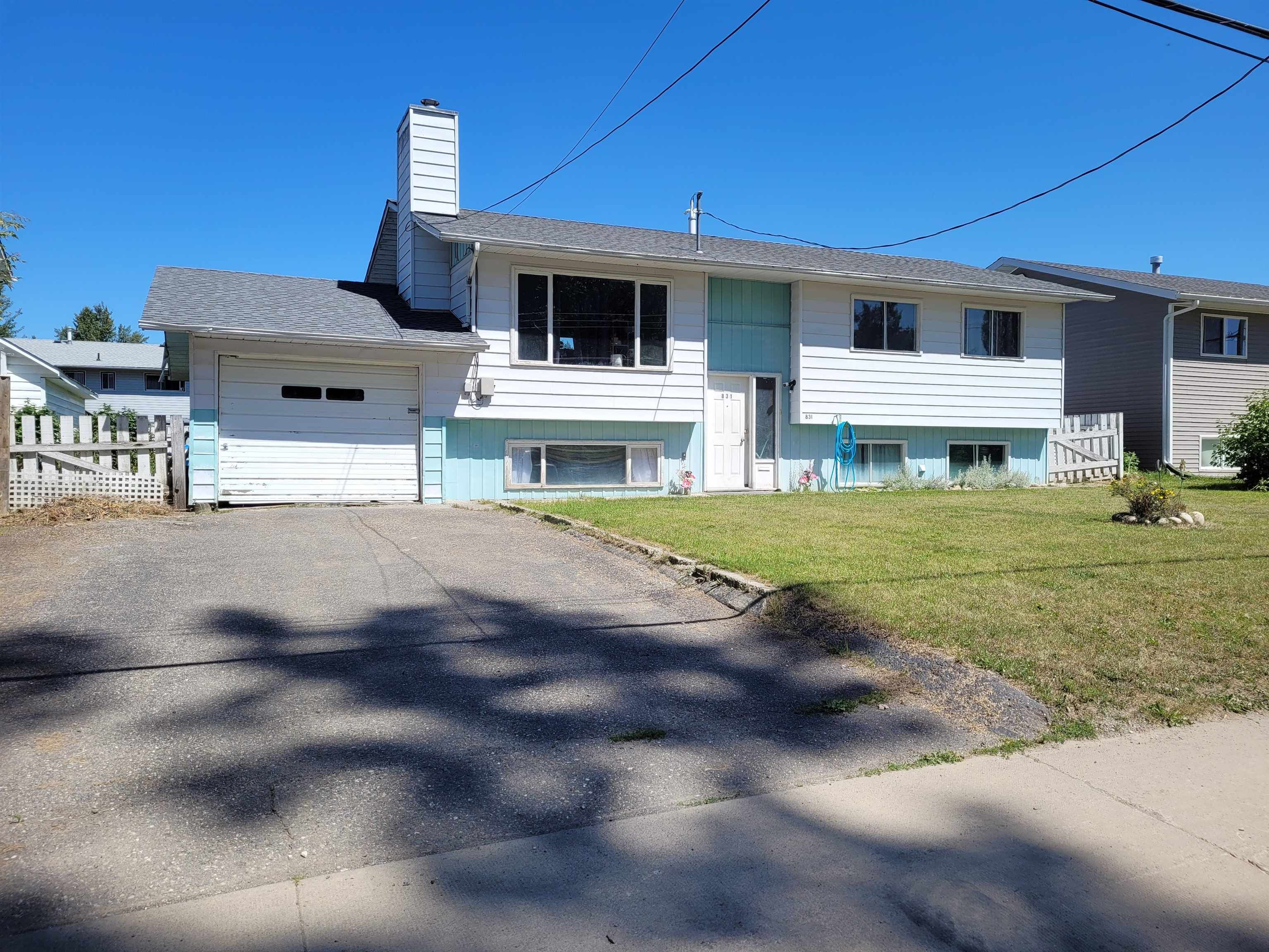 Main Photo: 831 AVISON Avenue in Quesnel: Quesnel - Town House for sale : MLS®# R2745680