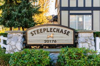 Photo 1: 27 20176 68 Avenue in Langley: Willoughby Heights Townhouse for sale in "STEEPLECHASE" : MLS®# R2739568