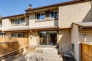 Photo 3: 55 310 Brookmere Road SW in Calgary: Braeside Row/Townhouse for sale : MLS®# A1201797