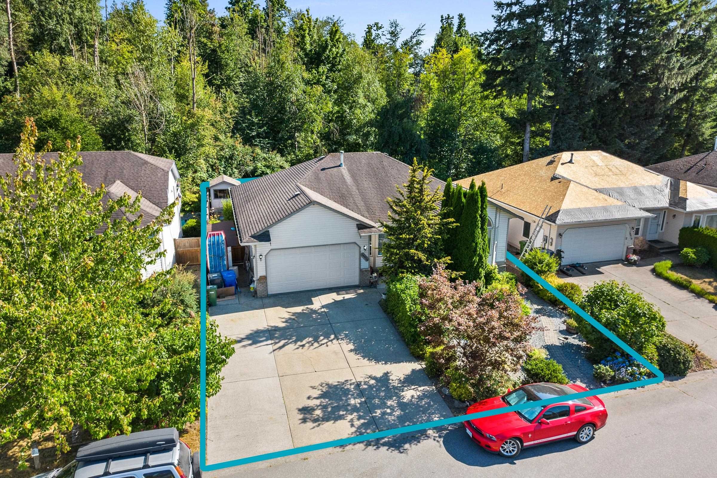 Main Photo: 30926 BROOKDALE Court in Abbotsford: Abbotsford West House for sale : MLS®# R2801125