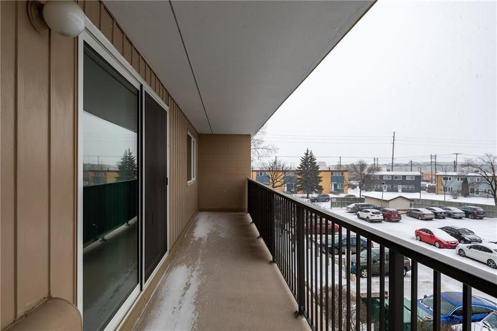 Photo 11: Photos: 309 1600 Taylor Avenue in Winnipeg: River Heights South Condominium for sale (1D)  : MLS®# 202101594