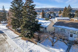 Photo 1: 2115 Mackay Road NW in Calgary: Montgomery Detached for sale : MLS®# A2017111
