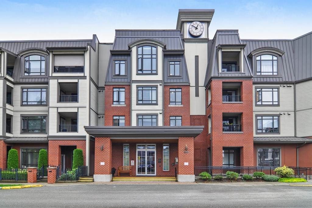 Main Photo: 211 8880 202 Street in Langley: Walnut Grove Condo for sale in "The Residence" : MLS®# R2444282