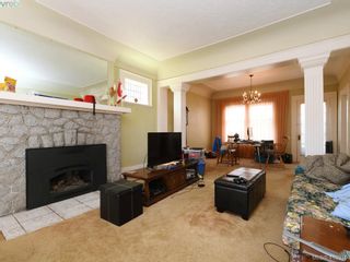 Photo 2: 2862 Parkview Dr in VICTORIA: SW Gorge House for sale (Saanich West)  : MLS®# 813382