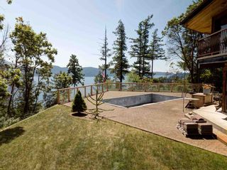 Photo 3: 60 CHADWICK Road in Gibsons: Gibsons & Area House for sale (Sunshine Coast)  : MLS®# R2272043