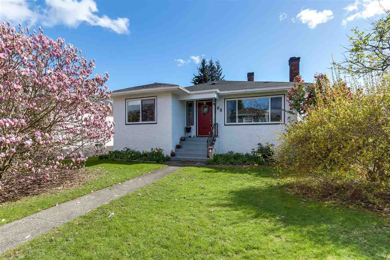 Main Photo: 108 E 56TH Avenue in Vancouver: South Vancouver House for sale in "LANGARA" (Vancouver East)  : MLS®# R2257447