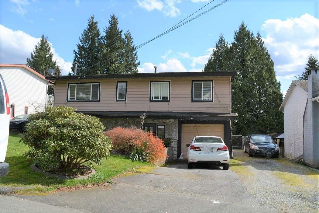 Main Photo: 33338 13TH AVENUE in Mission: Mission BC House for sale : MLS®# R2563788