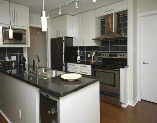 Photo 3: 2702 188 KEEFER Place in Vancouver: Downtown VW Condo for sale in "ESPANA" (Vancouver West)  : MLS®# V812039