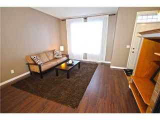 Photo 3: 11 PRESTWICK Common SE in Calgary: McKenzie Towne Townhouse for sale : MLS®# C3642406