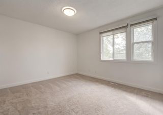 Photo 17: 836 68 Avenue SW in Calgary: Kingsland Semi Detached (Half Duplex) for sale : MLS®# A1250155