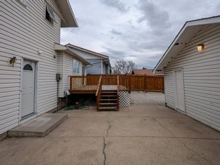 Photo 6: 2420 39 Street NE in Calgary: Rundle Detached for sale : MLS®# A1212475
