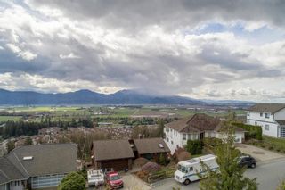 Photo 17: 2271 MOUNTAIN Drive in Abbotsford: Abbotsford East House for sale in "Mountain Village" : MLS®# R2320034