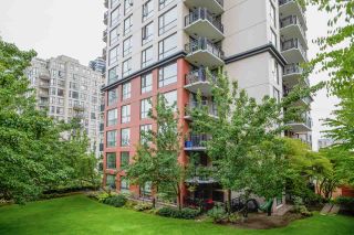 Photo 18: 404 833 AGNES Street in New Westminster: Downtown NW Condo for sale in "THE NEWS" : MLS®# R2487078