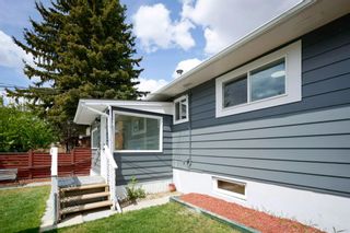 Photo 2: 1707 20 Avenue NW in Calgary: Capitol Hill Detached for sale : MLS®# A1222148