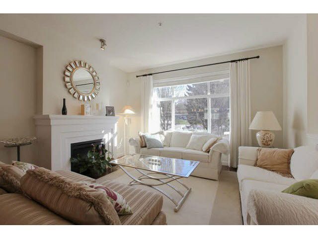 Main Photo: 691 PREMIER Street in North Vancouver: Lynnmour Townhouse for sale in "WEDGEWOOD" : MLS®# V1106662