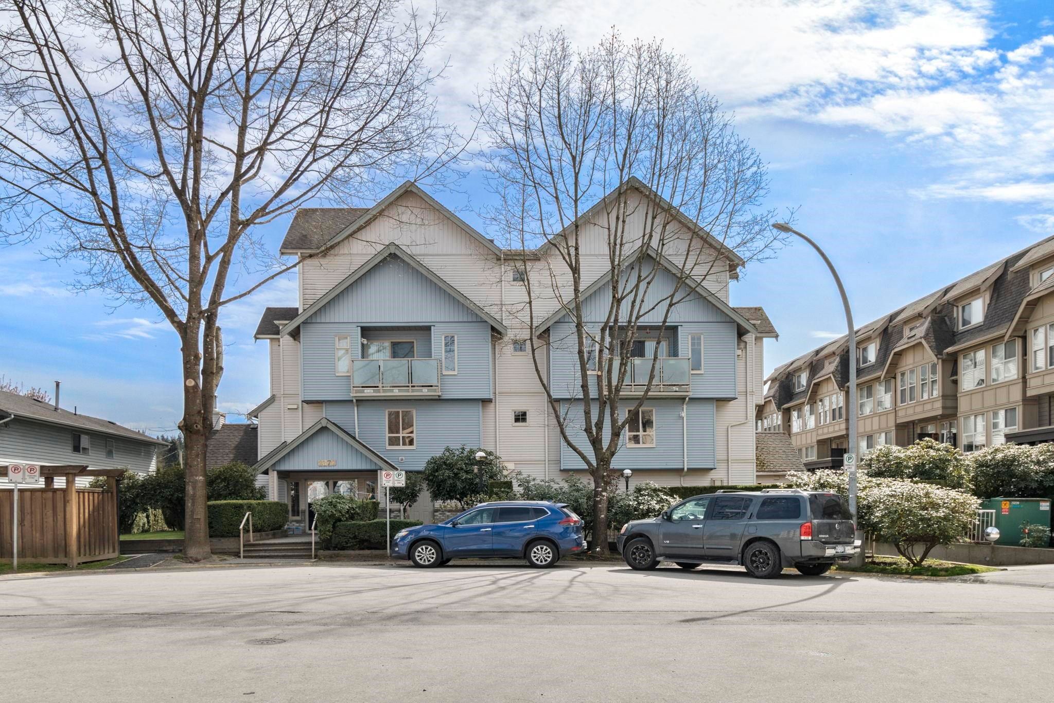 Main Photo: 21 2378 RINDALL AVENUE in : Central Pt Coquitlam Condo for sale : MLS®# R2676061