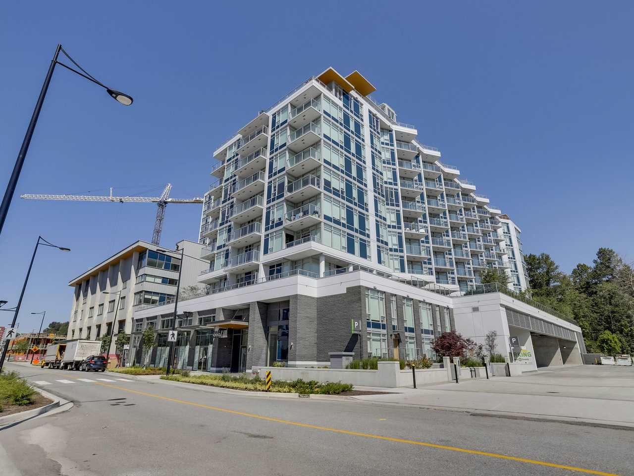 Main Photo: 811 3557 SAWMILL CRESCENT in Vancouver: South Marine Condo for sale (Vancouver East)  : MLS®# R2514341