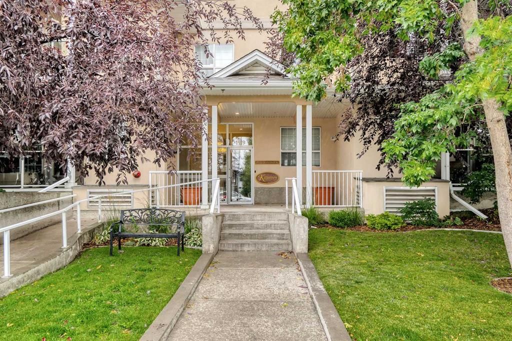Main Photo: 104 1919 31 Street SW in Calgary: Killarney/Glengarry Apartment for sale : MLS®# A2075451