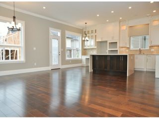 Photo 2: 8122 211B Street in Langley: Willoughby Heights House for sale in "Yorkson" : MLS®# F1307960
