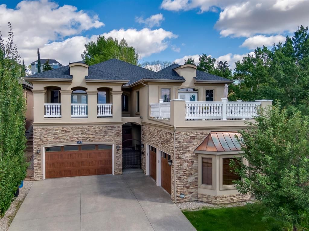 Photo 1: Photos: 225 SPRINGBLUFF Boulevard SW in Calgary: Springbank Hill Detached for sale : MLS®# A1068252