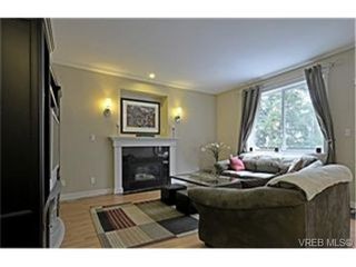 Photo 2: 937 Cavalcade Terr in VICTORIA: La Florence Lake House for sale (Langford)  : MLS®# 469003