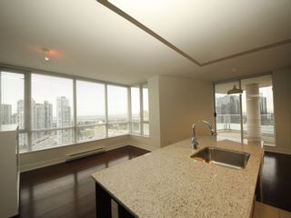 Photo 2: 2908 4808 HAZEL Street in Burnaby: Forest Glen BS Condo for sale in "Centrepoint" (Burnaby South)  : MLS®# R2329613
