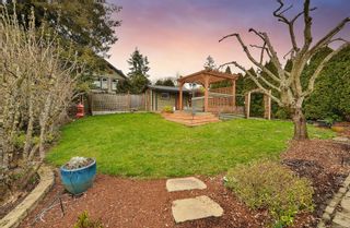 Photo 4: 860 Verdier Ave in Central Saanich: CS Brentwood Bay House for sale : MLS®# 895744